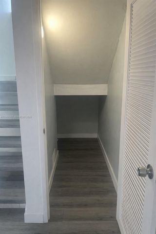 441 NW 98th Ct 441, Miami, FL 33172