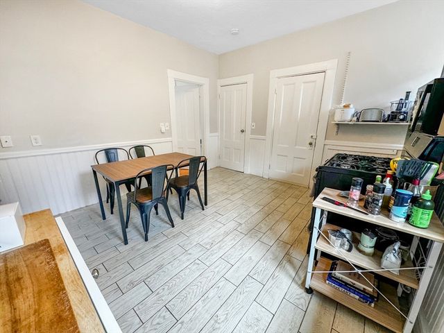 35 Essex St 1, Cambridge, MA 02139