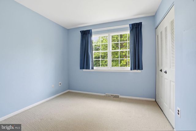 2049 HAWTHORNE LN, Hatfield, PA 19440