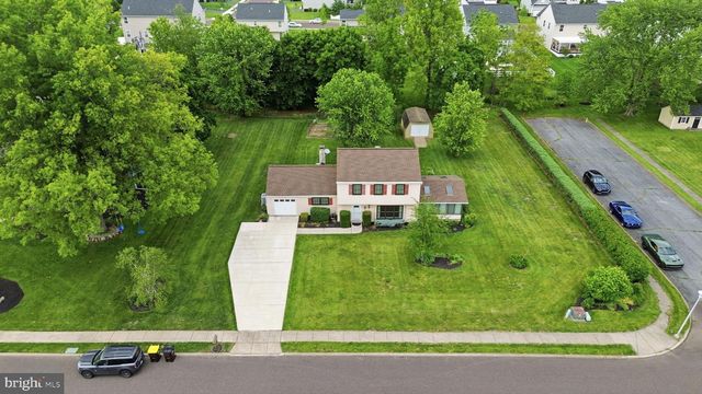 2049 HAWTHORNE LN, Hatfield, PA 19440