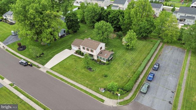 2049 HAWTHORNE LN, Hatfield, PA 19440