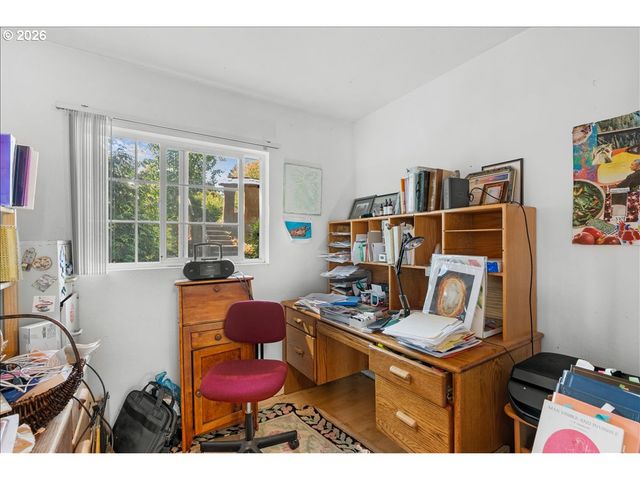 772 DIVISION St, Oregon City, OR 97045