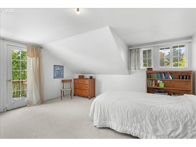772 DIVISION St, Oregon City, OR 97045