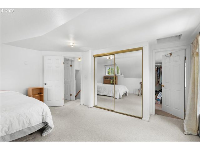 772 DIVISION St, Oregon City, OR 97045