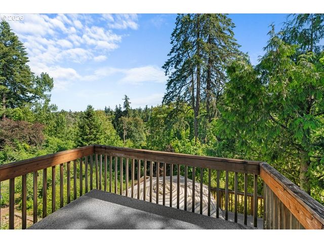 772 DIVISION St, Oregon City, OR 97045