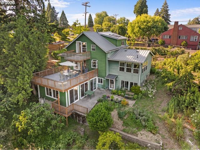772 DIVISION St, Oregon City, OR 97045