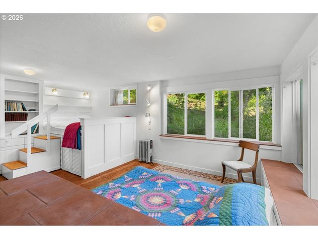 772 DIVISION St, Oregon City, OR 97045