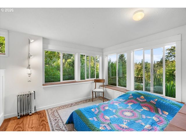 772 DIVISION St, Oregon City, OR 97045