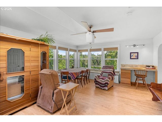 772 DIVISION St, Oregon City, OR 97045