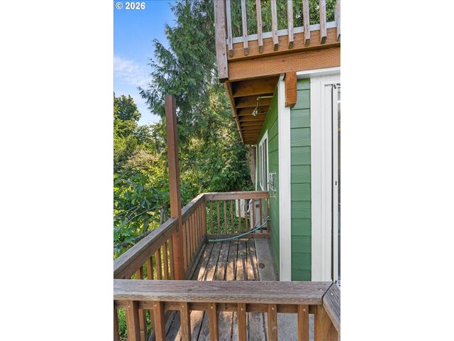 772 DIVISION St, Oregon City, OR 97045