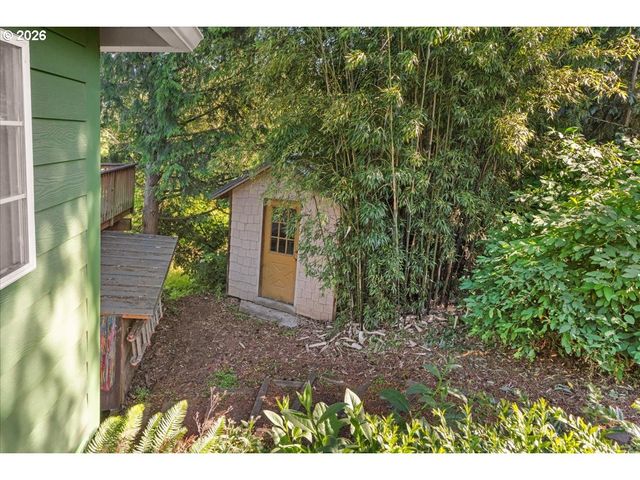 772 DIVISION St, Oregon City, OR 97045