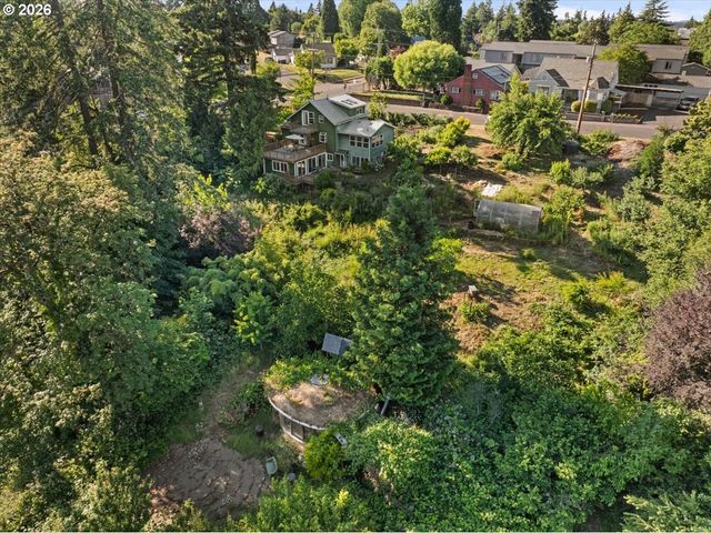 772 DIVISION St, Oregon City, OR 97045