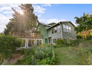 772 DIVISION St, Oregon City, OR 97045