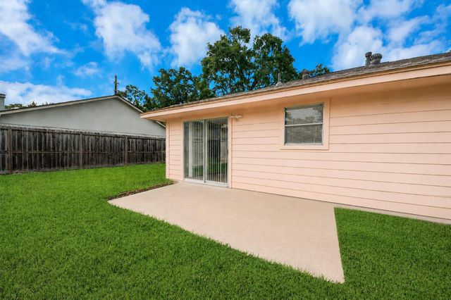 2714 Blue Mist Drive, Sugar Land, TX 77498