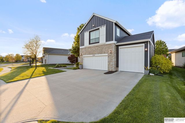 21874 Martha Street, Elkhorn, NE 68022