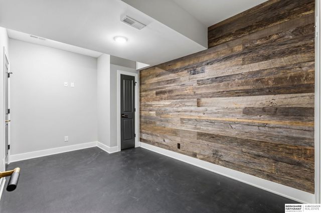 21874 Martha Street, Elkhorn, NE 68022