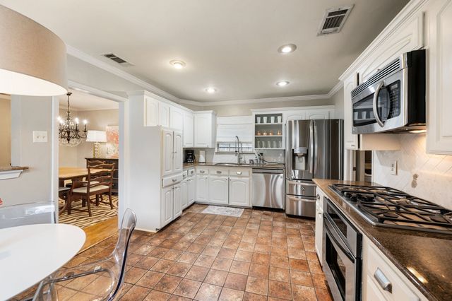 9741 Broken Bow Road, Dallas, TX 75238