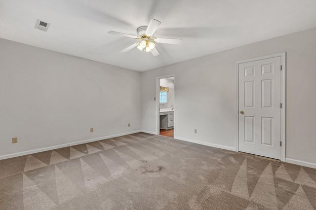 5850 Penn Forest PL, Roanoke, VA 24018