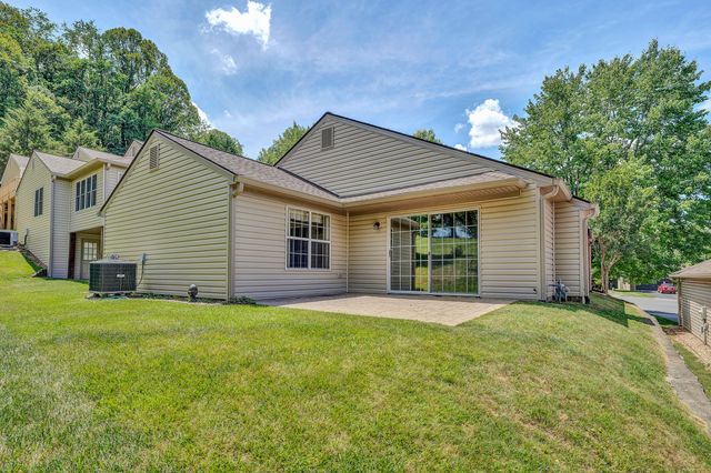 5850 Penn Forest PL, Roanoke, VA 24018