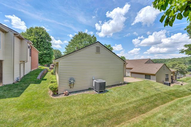5850 Penn Forest PL, Roanoke, VA 24018