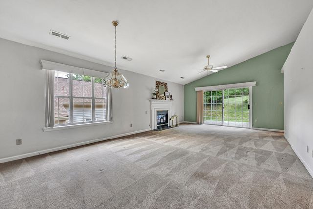 5850 Penn Forest PL, Roanoke, VA 24018