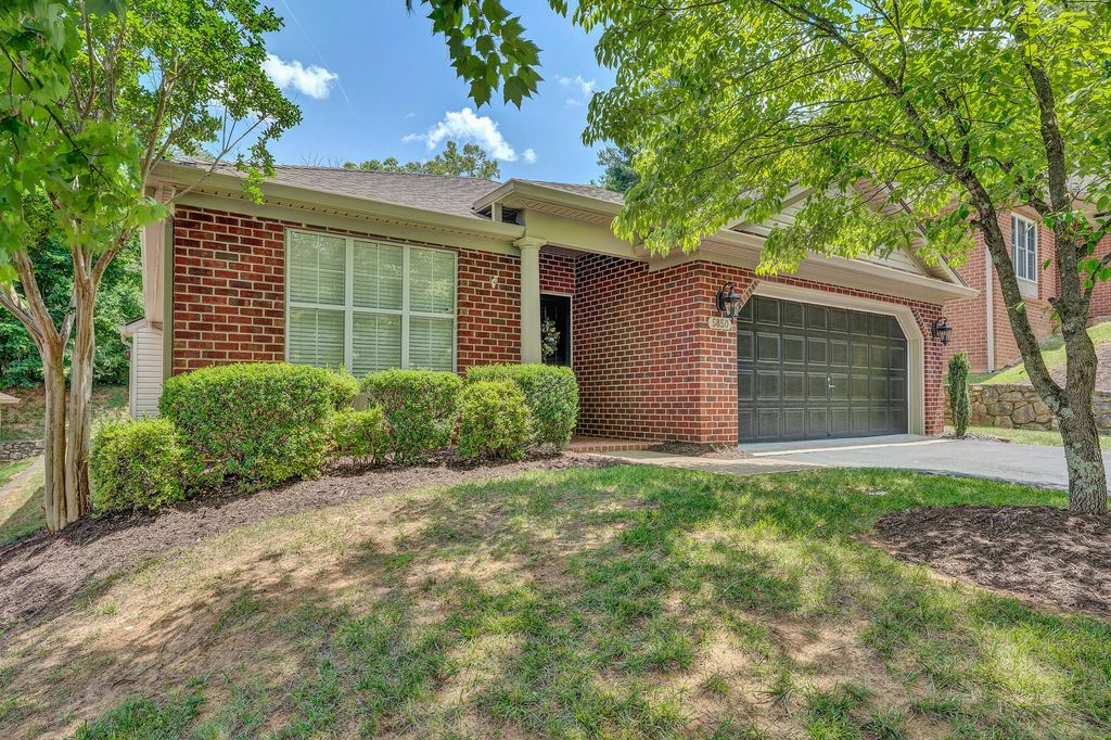 5850 Penn Forest PL, Roanoke, VA 24018