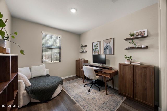 2826 E FRAKTUR Road, Phoenix, AZ 85040