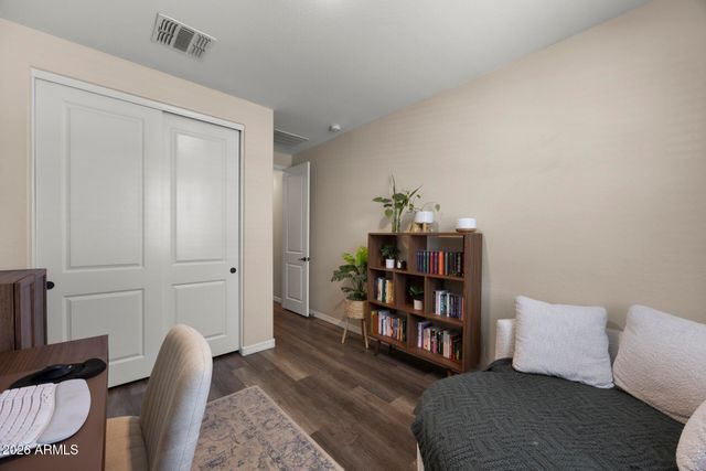 2826 E FRAKTUR Road, Phoenix, AZ 85040