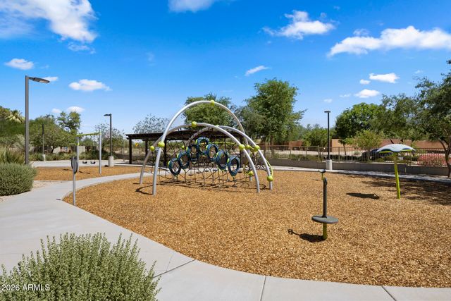 2826 E FRAKTUR Road, Phoenix, AZ 85040
