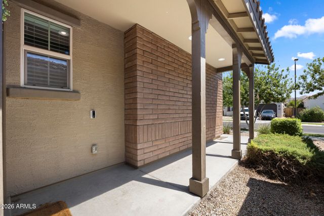 2826 E FRAKTUR Road, Phoenix, AZ 85040