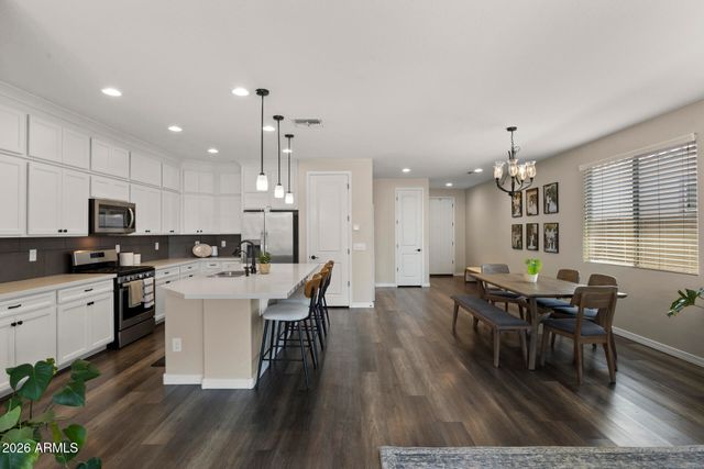 2826 E FRAKTUR Road, Phoenix, AZ 85040