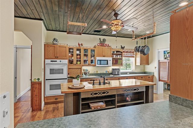 1621 BARR, Oviedo, FL 32765