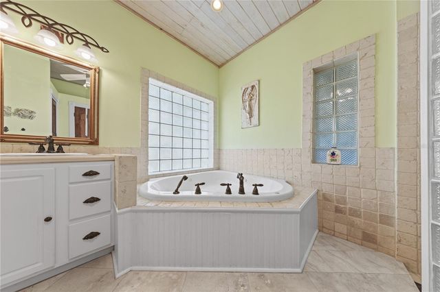 1621 BARR, Oviedo, FL 32765