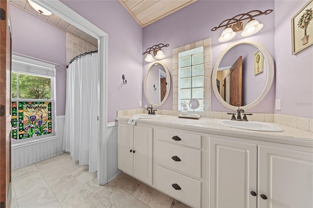 1621 BARR, Oviedo, FL 32765