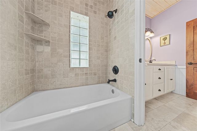 1621 BARR, Oviedo, FL 32765