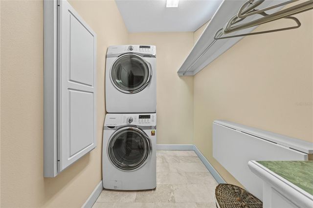 1621 BARR, Oviedo, FL 32765