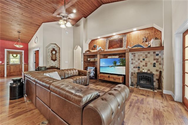 1621 BARR, Oviedo, FL 32765