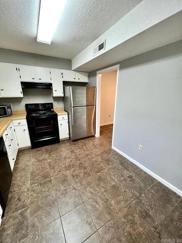 15 Brierwood Circle, Conway, AR 72034