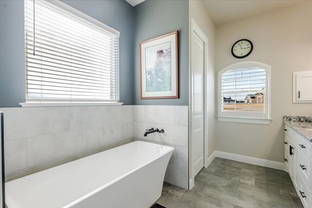 3077 Infinity Drive, Weatherford, TX 76087