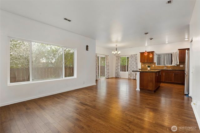 4217 L Place NE, Auburn, WA 98002