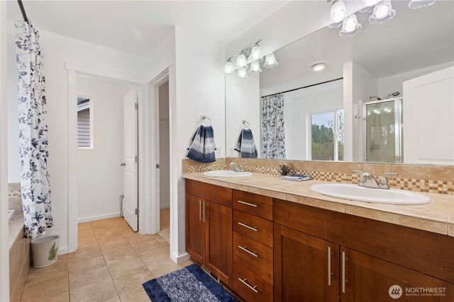 4217 L Place NE, Auburn, WA 98002
