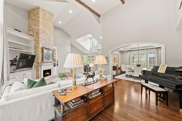 3507 River Avon Circle, Columbus, OH 43221