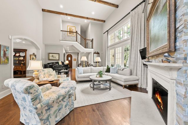 3507 River Avon Circle, Columbus, OH 43221