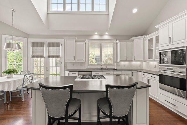 3507 River Avon Circle, Columbus, OH 43221