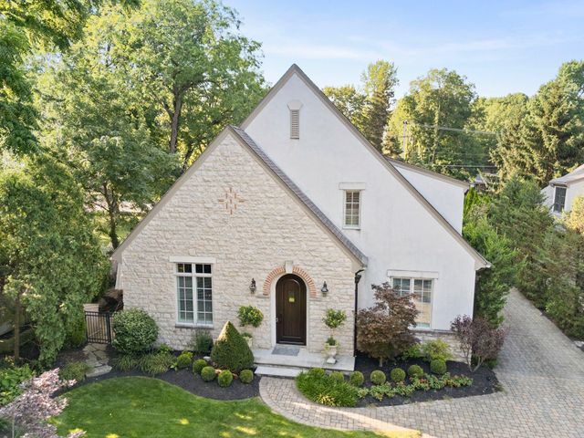 3507 River Avon Circle, Columbus, OH 43221