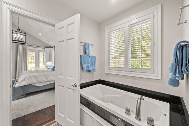 3507 River Avon Circle, Columbus, OH 43221