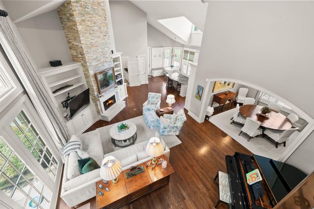 3507 River Avon Circle, Columbus, OH 43221