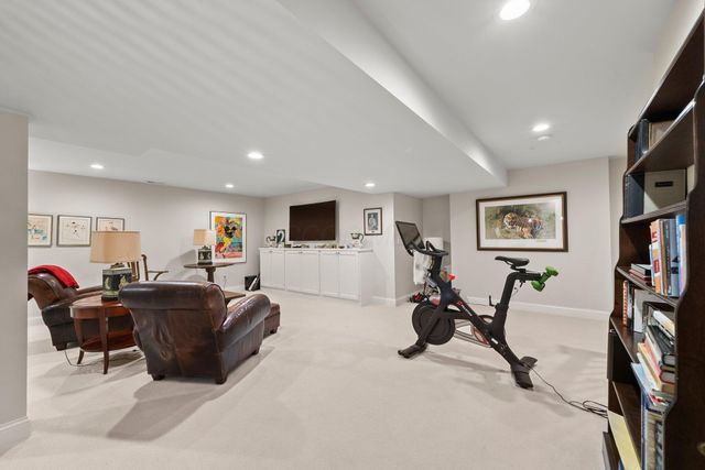 3507 River Avon Circle, Columbus, OH 43221