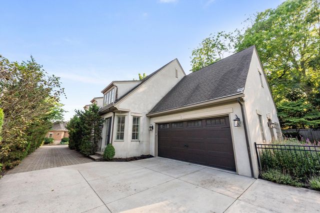 3507 River Avon Circle, Columbus, OH 43221