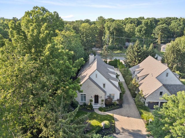 3507 River Avon Circle, Columbus, OH 43221